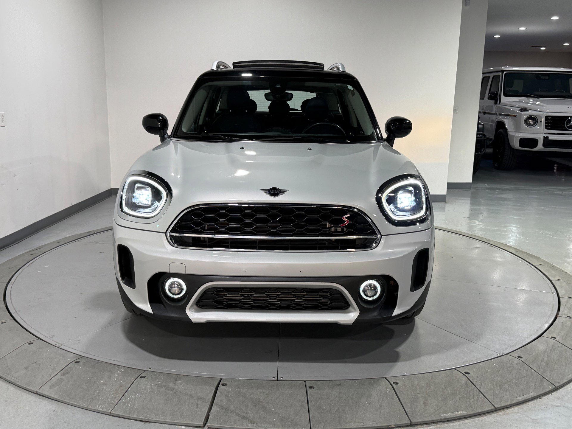 Used 2023 MINI Cooper Countryman S w/ Signature Upholstery Package image 5