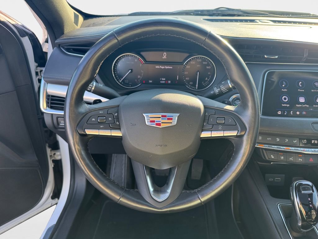 Used 2022 Cadillac XT4 Premium Luxury w/ Enhanced Visibility Package image 11