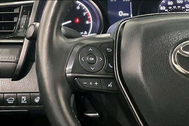 Used 2024 Toyota Camry SE image 11