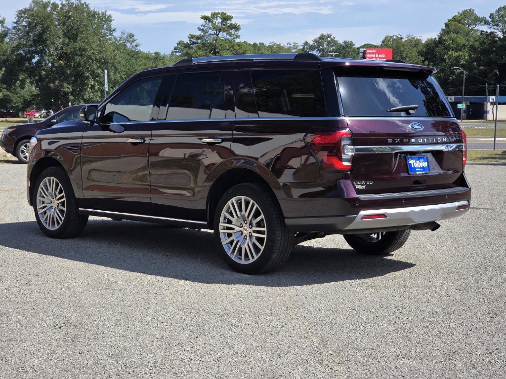 Used 2024 Ford Expedition Limited RWD image 5