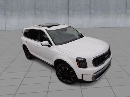 Used 2024 Kia Telluride SX AWD/4WD image 2