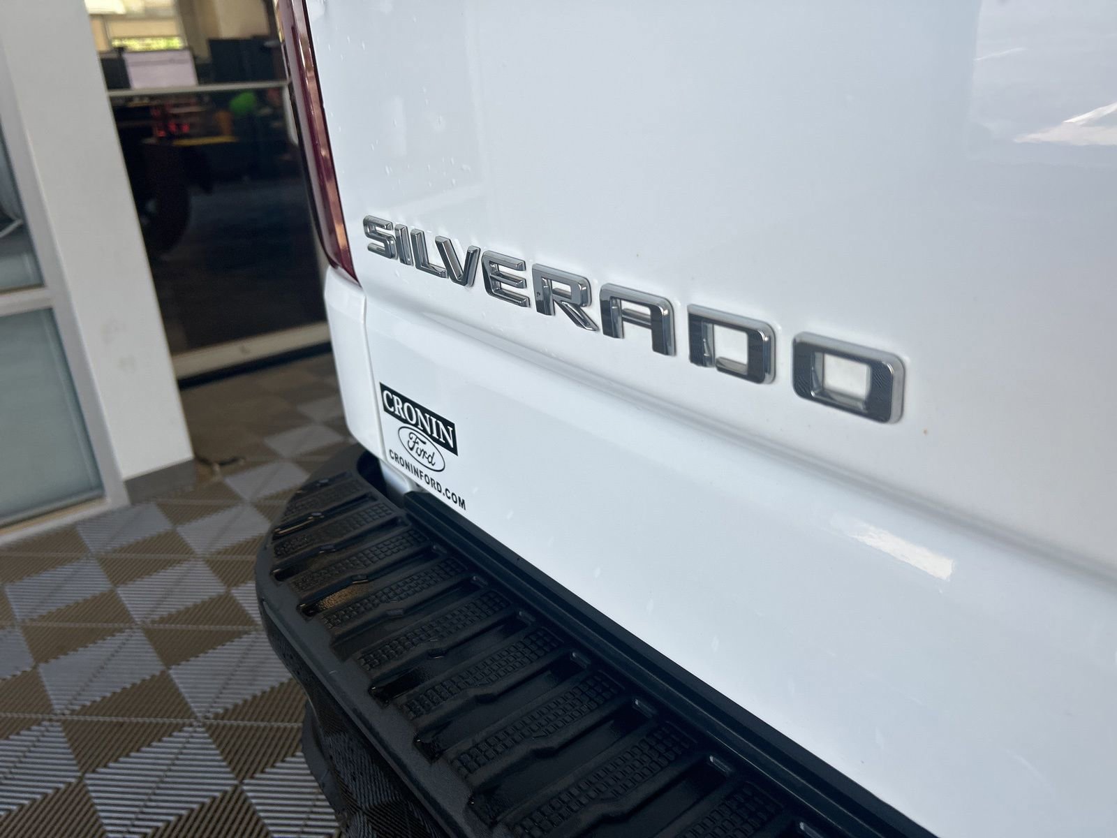 Used 2022 Chevrolet Silverado 1500 LT Trail Boss w/ Bed Protection Package AWD/4WD image 8