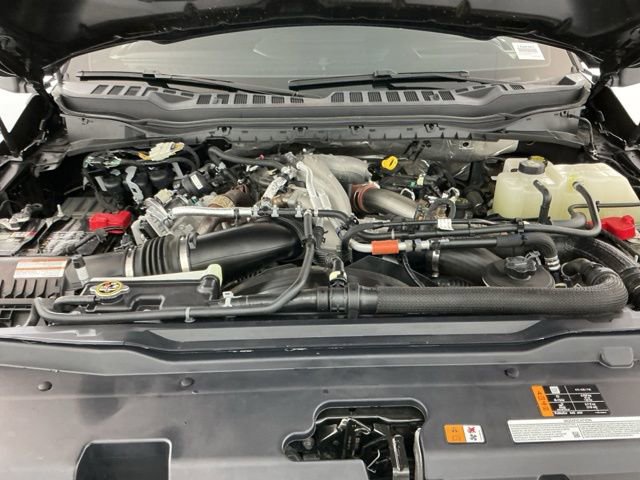 Certified 2025 Ford F450 Platinum w/ FX4 Off-Road Package image 35