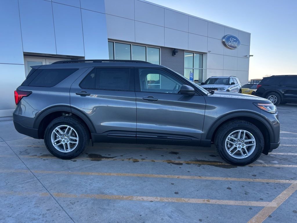 New 2026 Ford Explorer Active image 2