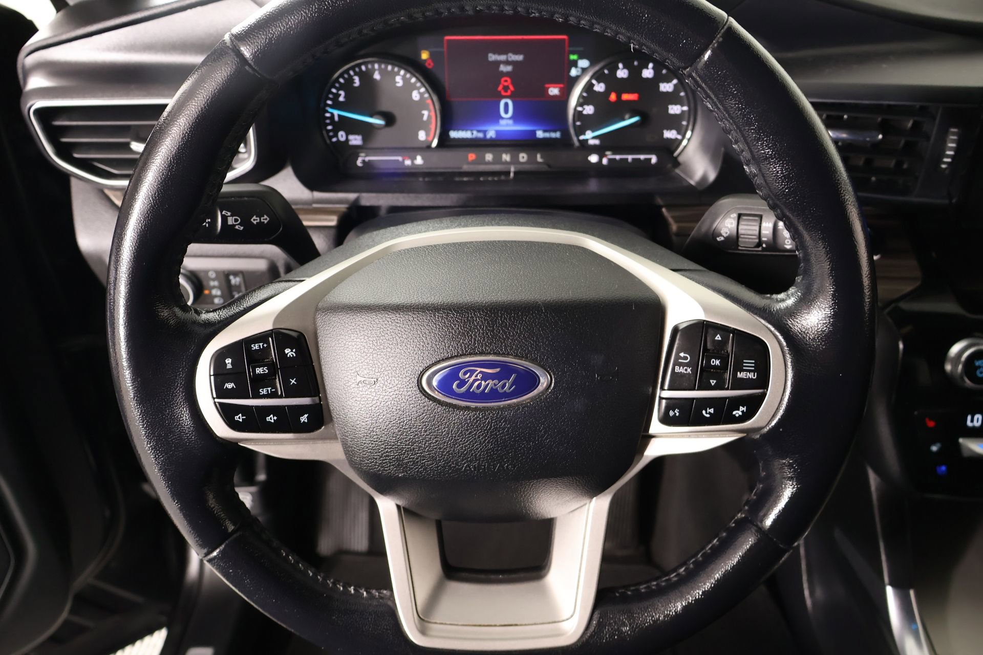 Used 2021 Ford Explorer Limited RWD image 3