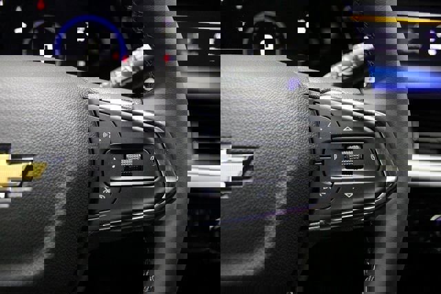 New 2026 Chevrolet Trax LT w/ Sunroof Package image 6