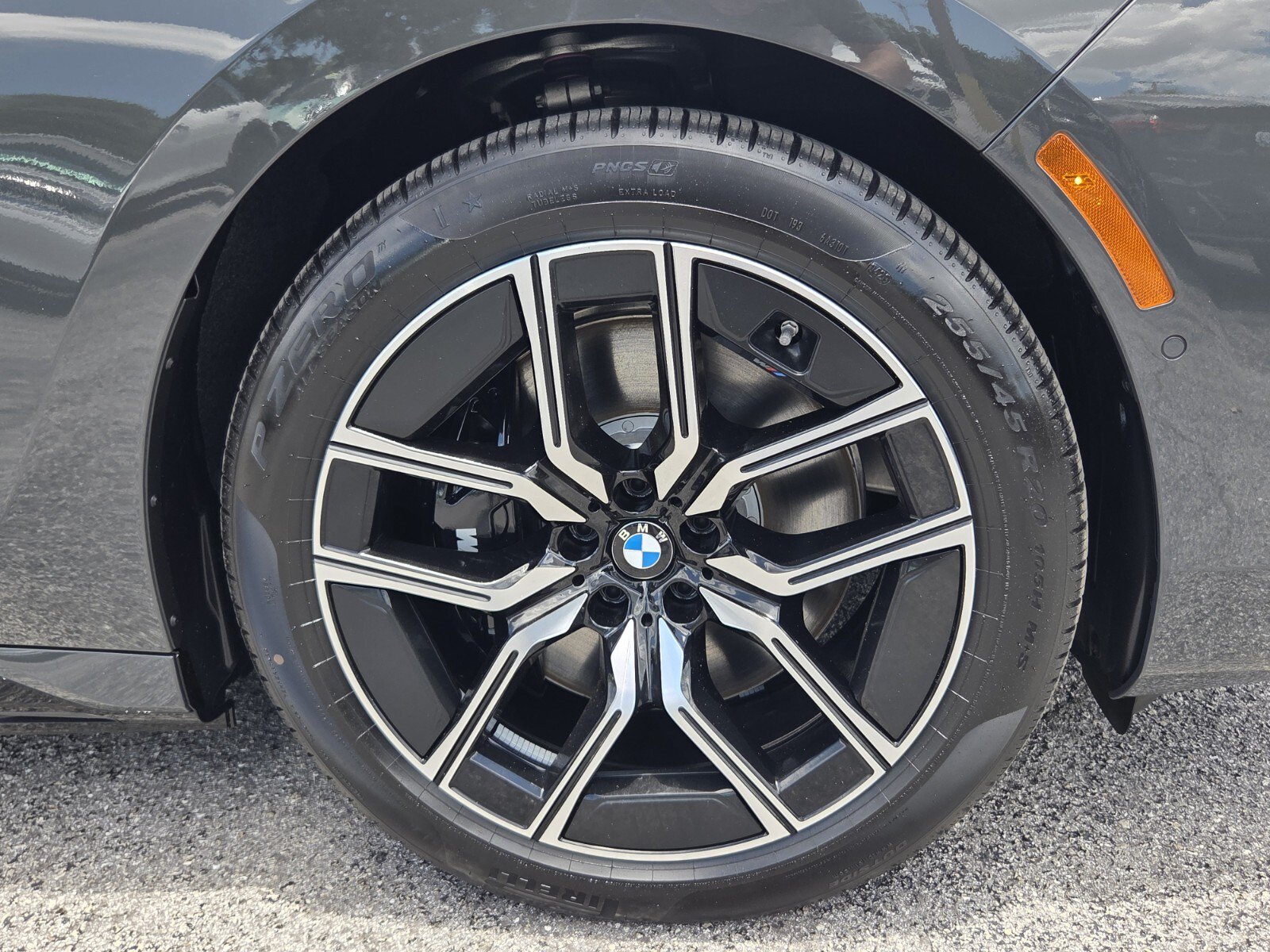 New 2026 BMW 750e xDrive w/ Premium Package AWD/4WD image 9