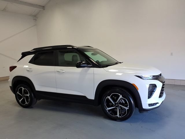 Certified 2023 Chevrolet TrailBlazer RS w/ Convenience Package FWD image 2