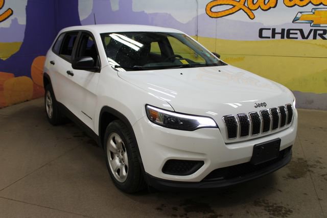 Used 2019 Jeep Cherokee Sport FWD image 4