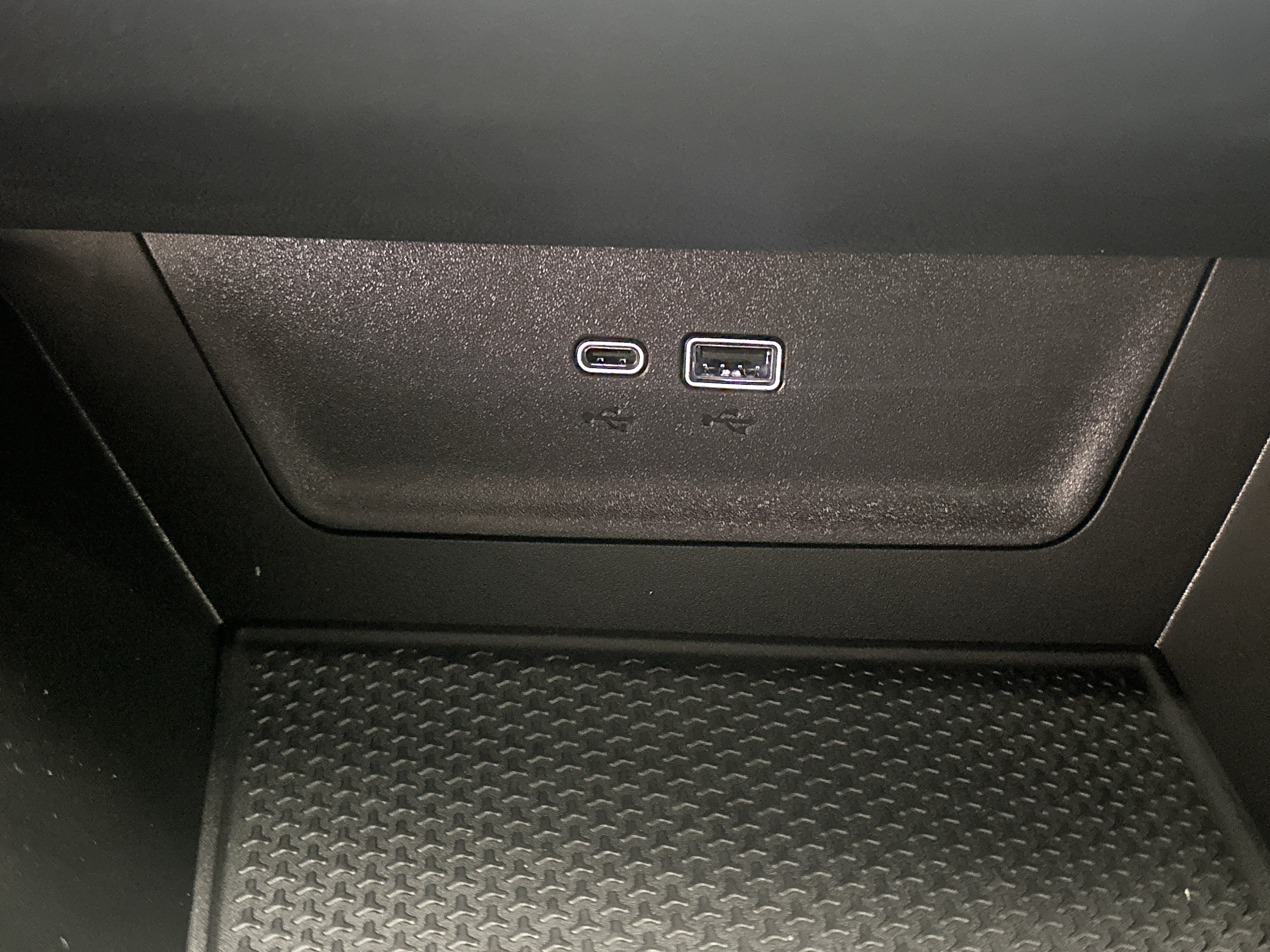 New 2026 Chevrolet Equinox RS w/ Convenience Package III FWD image 41