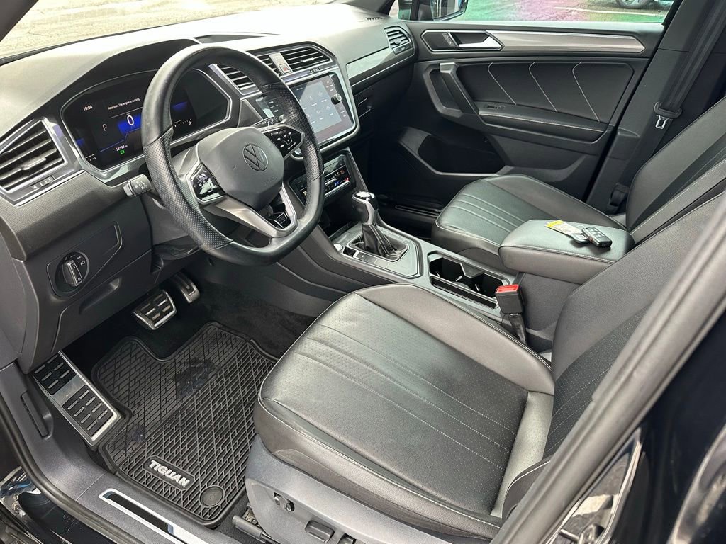 Used 2022 Volkswagen Tiguan SE R-Line FWD image 11
