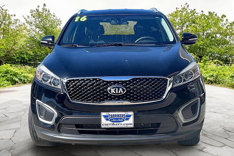 Used 2016 Kia Sorento AWD image 2