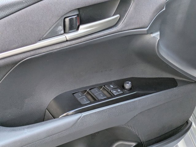 Used 2025 Toyota Camry LE image 3