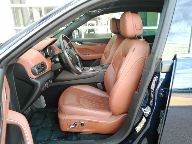 Used 2021 Maserati Levante AWD/4WD image 12