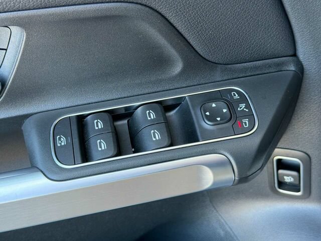 Certified 2022 Mercedes-Benz GLB 250 4MATIC image 14
