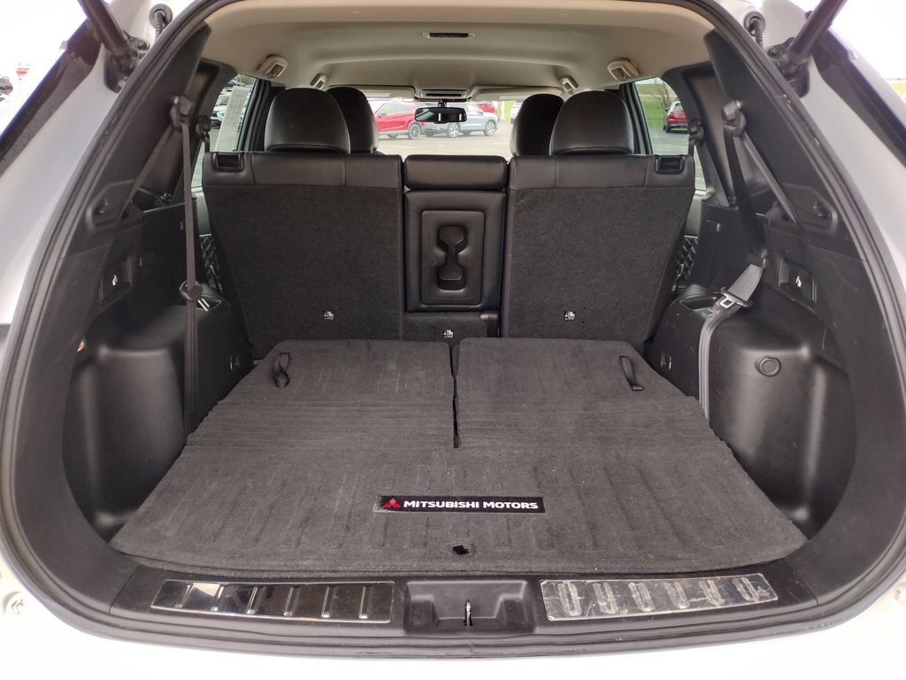 Used 2022 Mitsubishi Outlander SEL image 9
