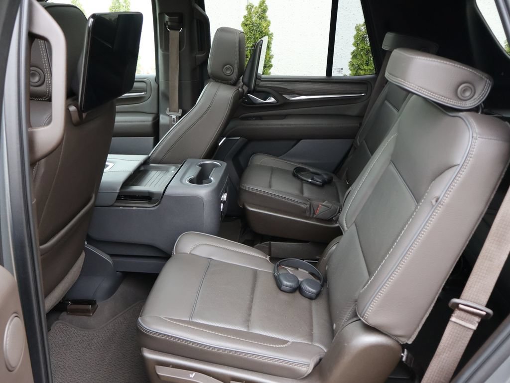 Certified 2021 GMC Yukon Denali w/ Denali Ultimate Package AWD/4WD image 9