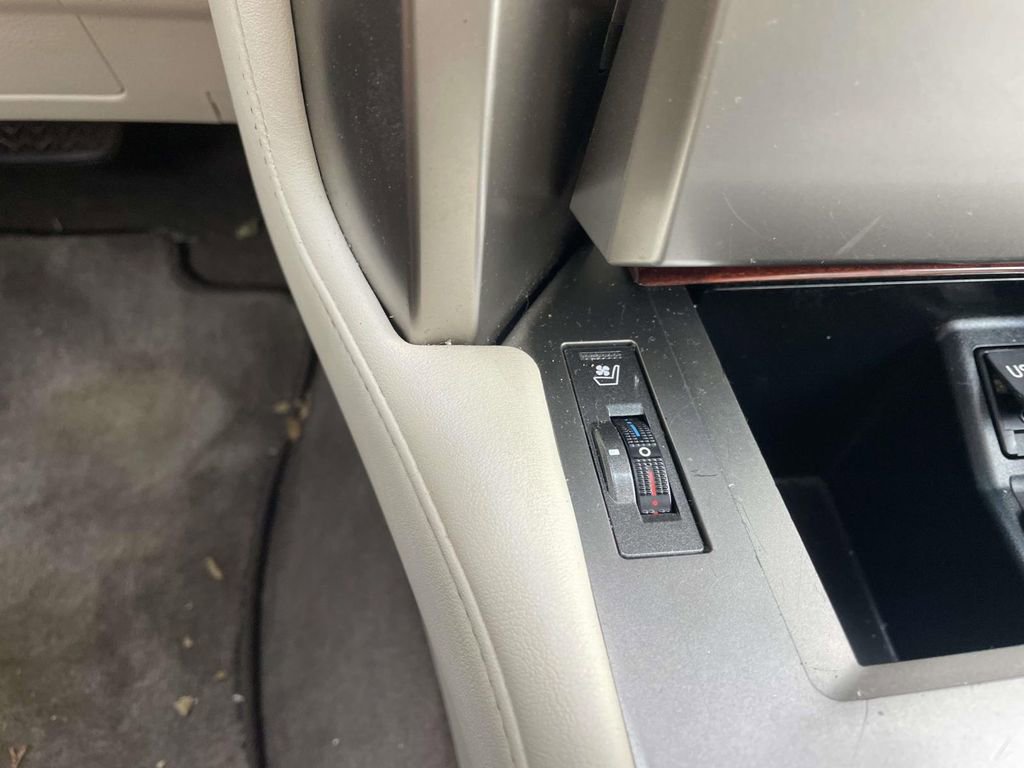 Used 2013 Lexus GX 460 image 42