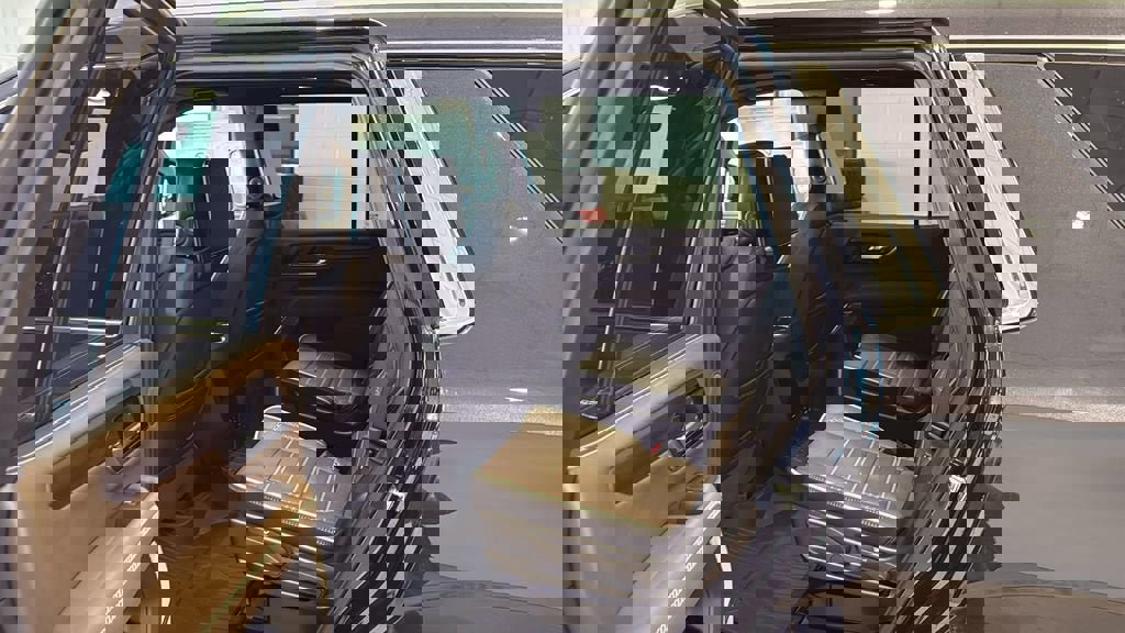 New 2026 GMC Yukon Denali Ultimate w/ LPO, Floor Liner Package image 20