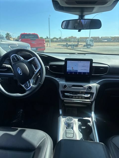 Used 2023 Ford Explorer XLT w/ Equipment Group 202A AWD/4WD image 12