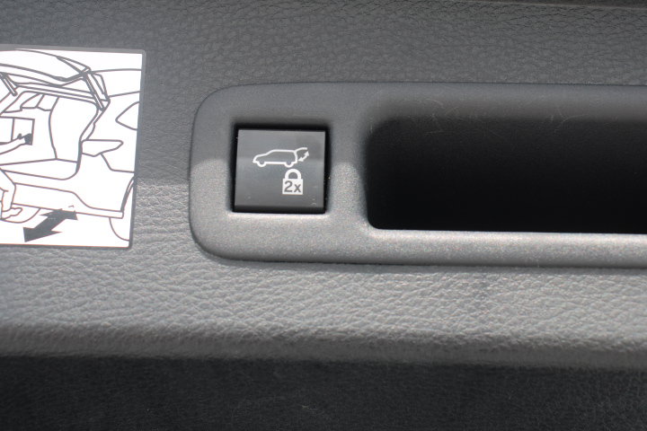 Used 2021 Toyota Sienna XSE w/ XSE Plus Package AWD/4WD image 16