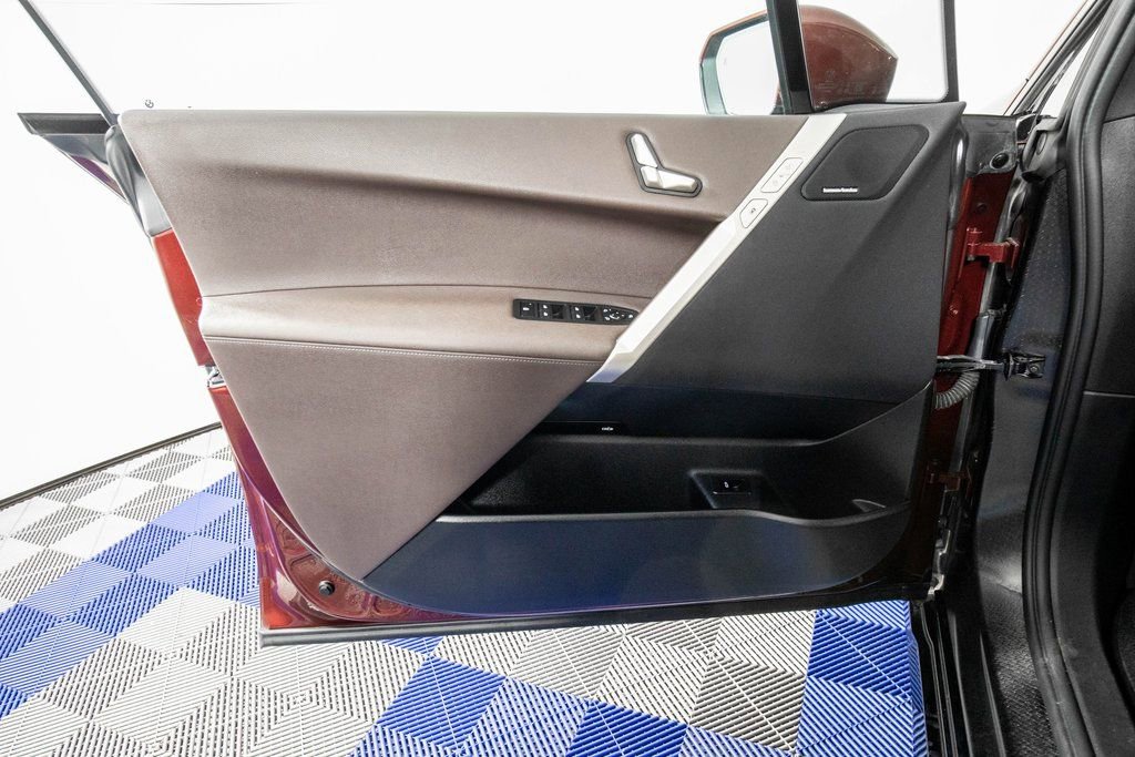 Used 2022 BMW iX xDrive50 w/ Sport Package image 13