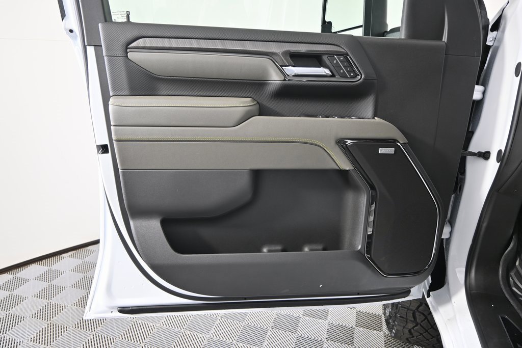 New 2026 Chevrolet Silverado 2500 ZR2 image 18