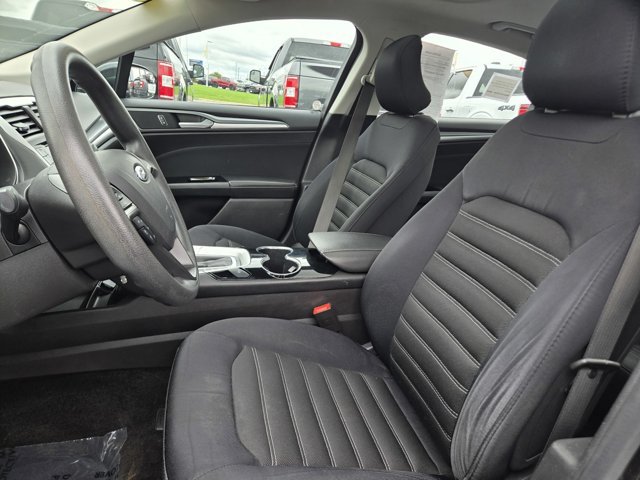 Used 2015 Ford Fusion SE FWD image 25