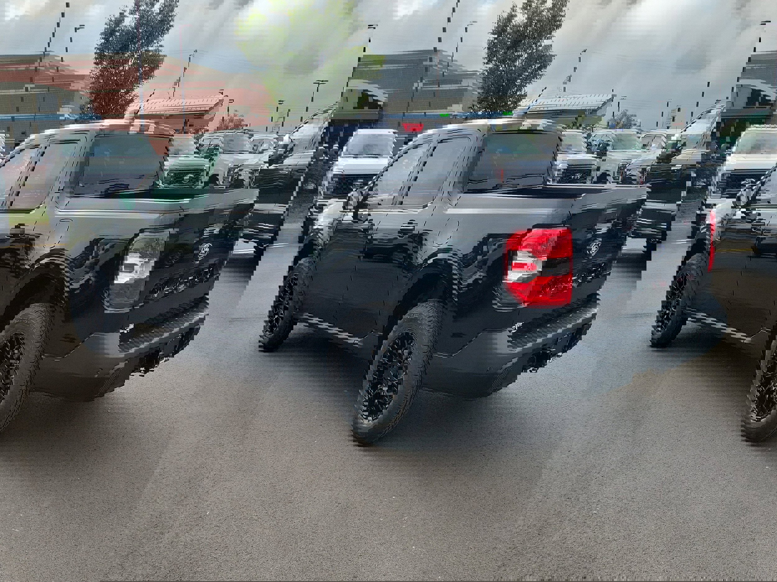 New 2025 Ford Maverick XL image 3