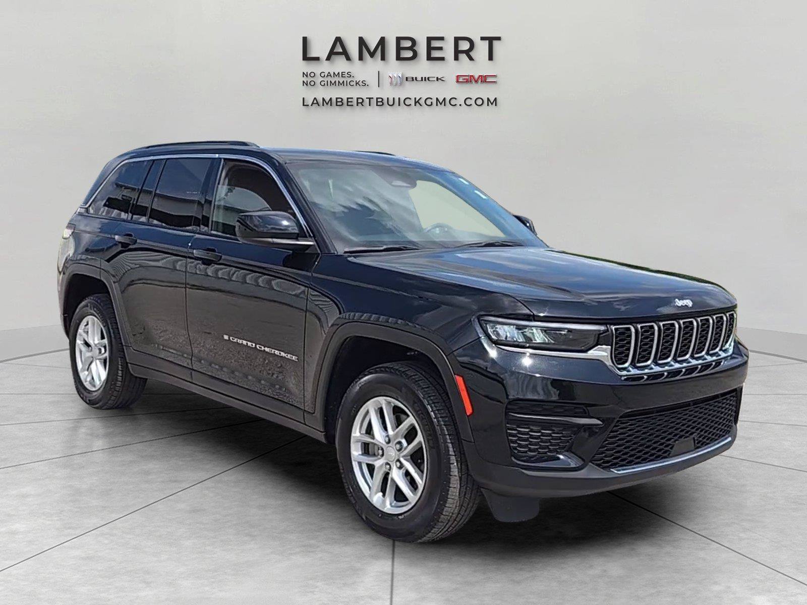 Used 2024 Jeep Grand Cherokee Laredo X AWD/4WD image 7