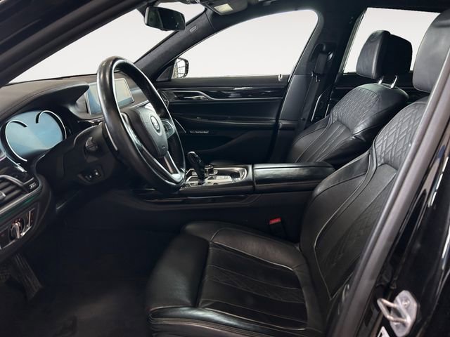 Used 2016 BMW 750i xDrive image 9