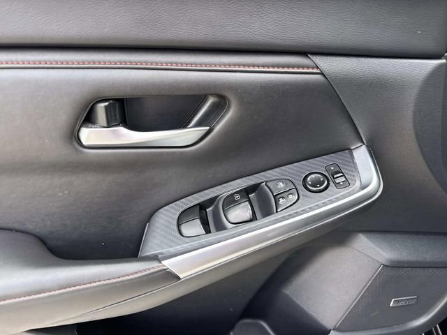 Used 2025 Nissan Sentra SR w/ SR Premium Package image 20