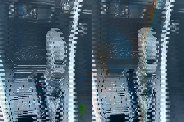 Used 2025 Toyota RAV4 XLE image 25