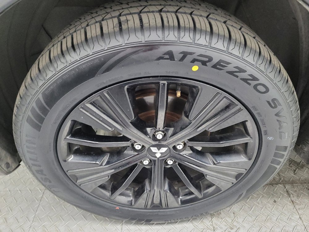 Used 2019 Mitsubishi Eclipse Cross LE image 31