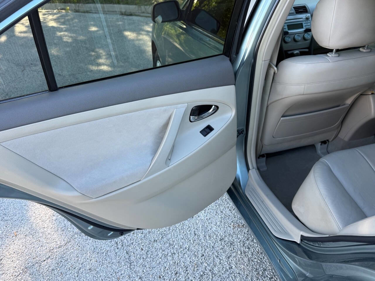 Used 2007 Toyota Camry XLE FWD image 15