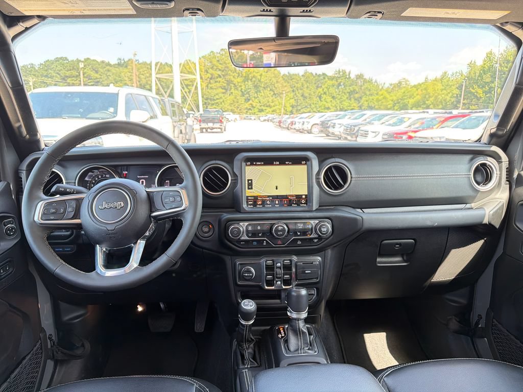 Used 2023 Jeep Wrangler Unlimited Sahara w/ Cold Weather Group AWD/4WD image 19