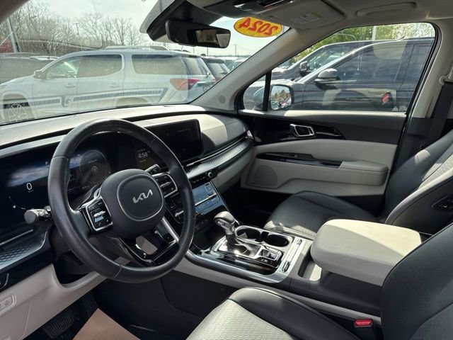 Used 2024 Kia Carnival SX Prestige FWD image 10