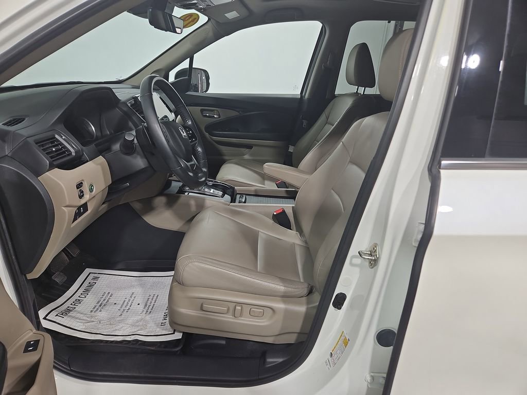 Used 2019 Honda Pilot Touring image 9