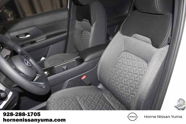 New 2026 Nissan Kicks SV image 4
