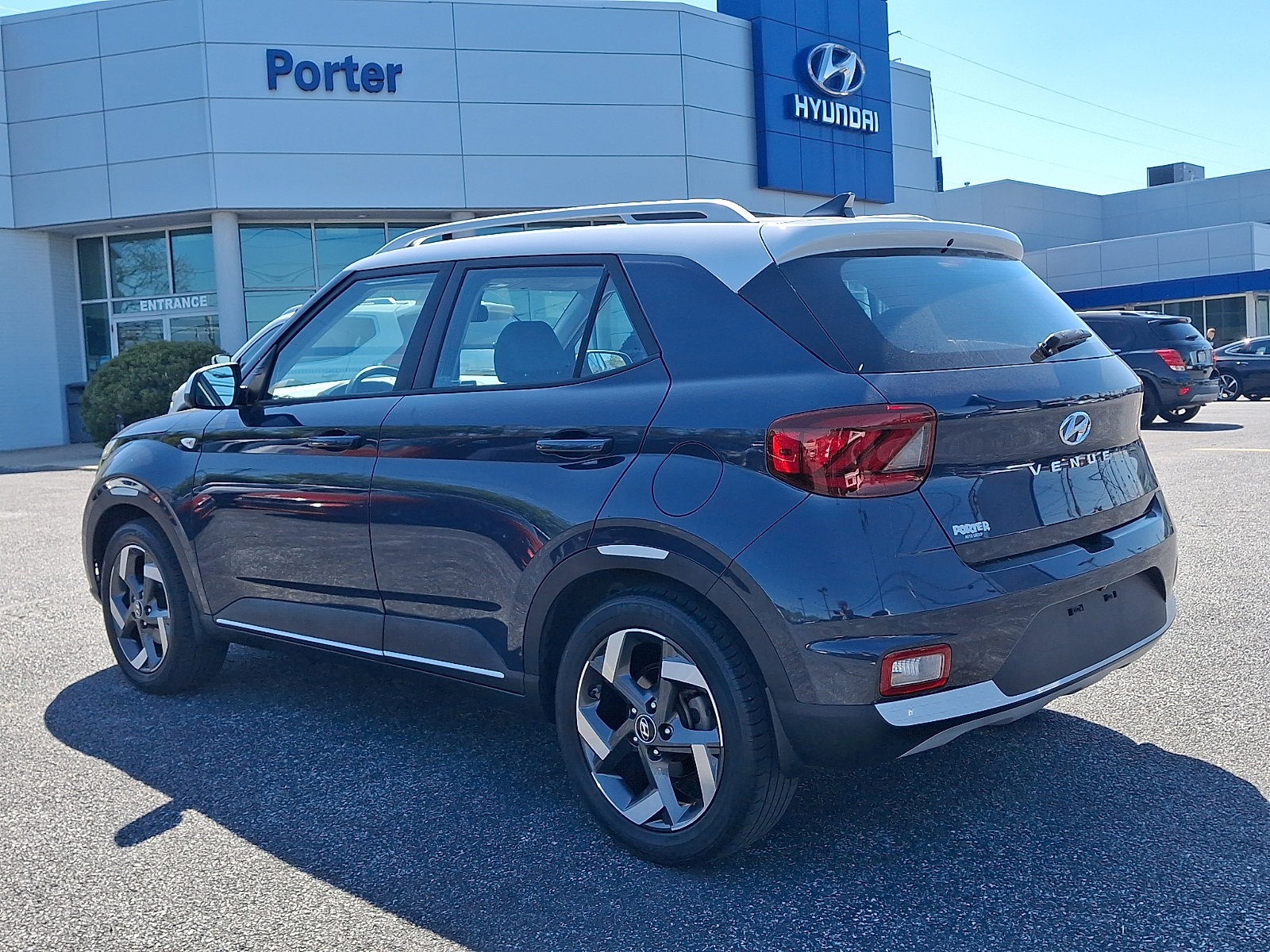 Certified 2021 Hyundai Venue image 4