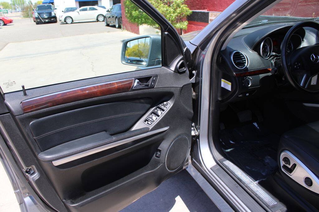 Used 2012 Mercedes-Benz GL 450 4MATIC image 10