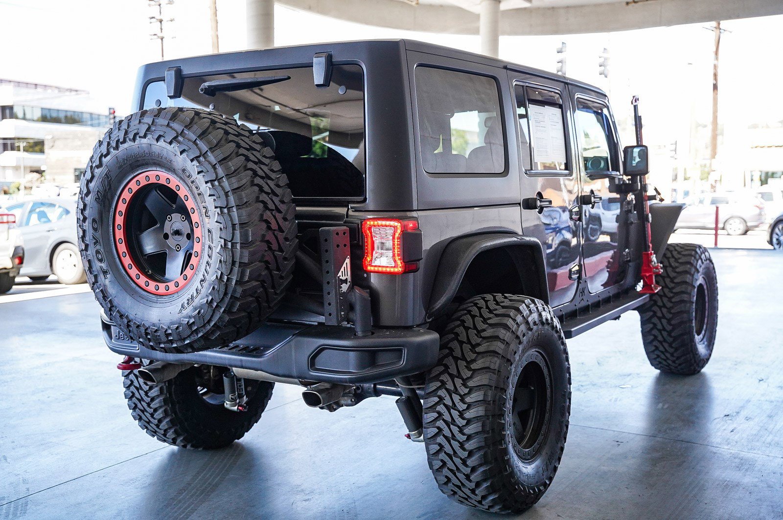 Used 2016 Jeep Wrangler Unlimited Rubicon image 11