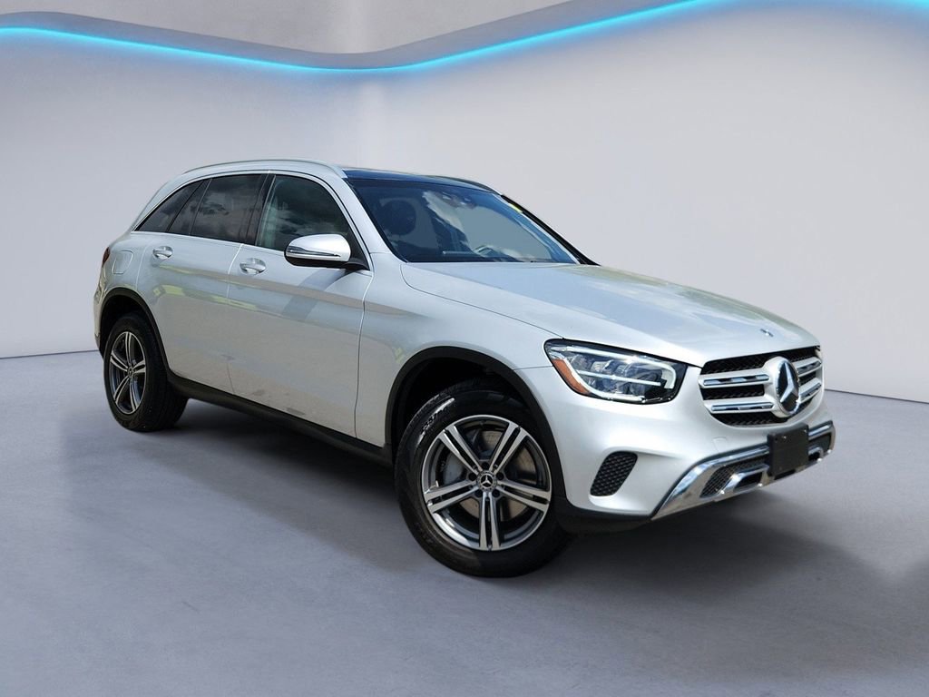 Used 2020 Mercedes-Benz GLC 300 4MATIC image 2