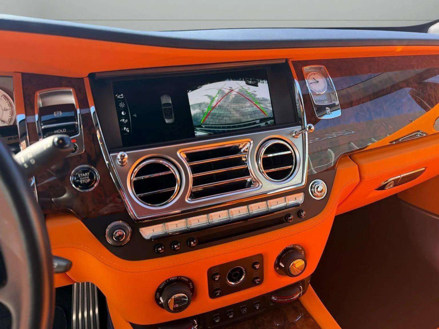 Used 2018 Rolls-Royce Dawn image 39