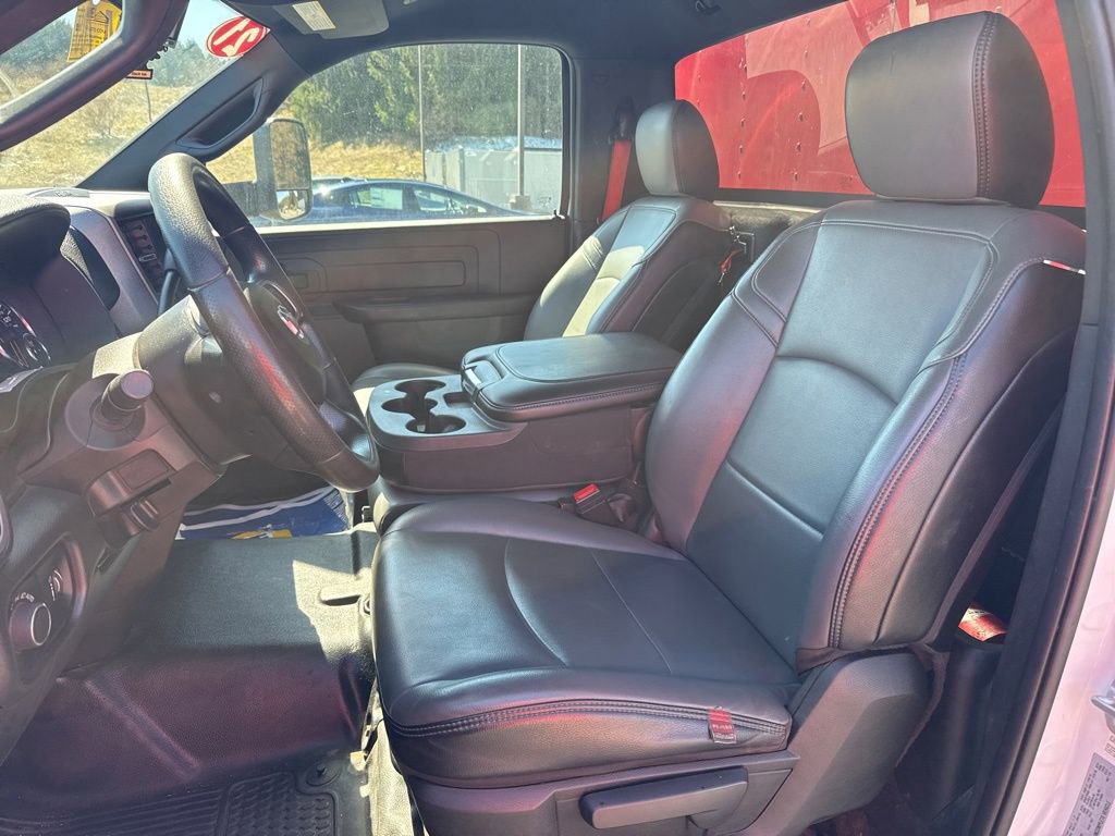 Used 2021 RAM 5500 Tradesman image 13