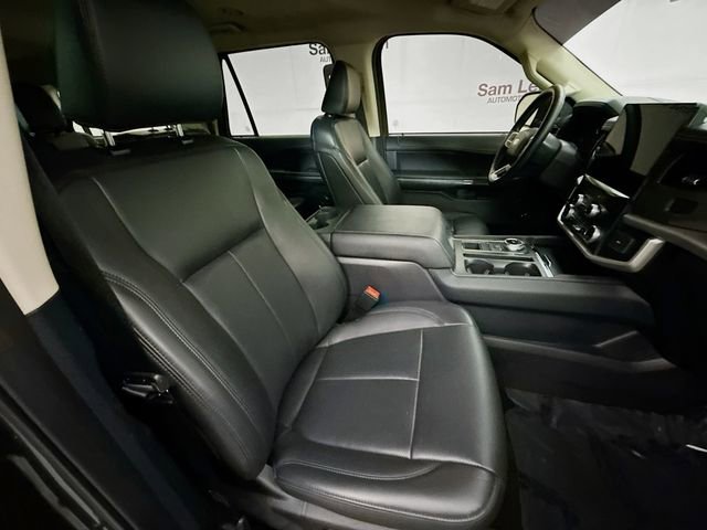 Used 2024 Ford Expedition Max XLT image 29