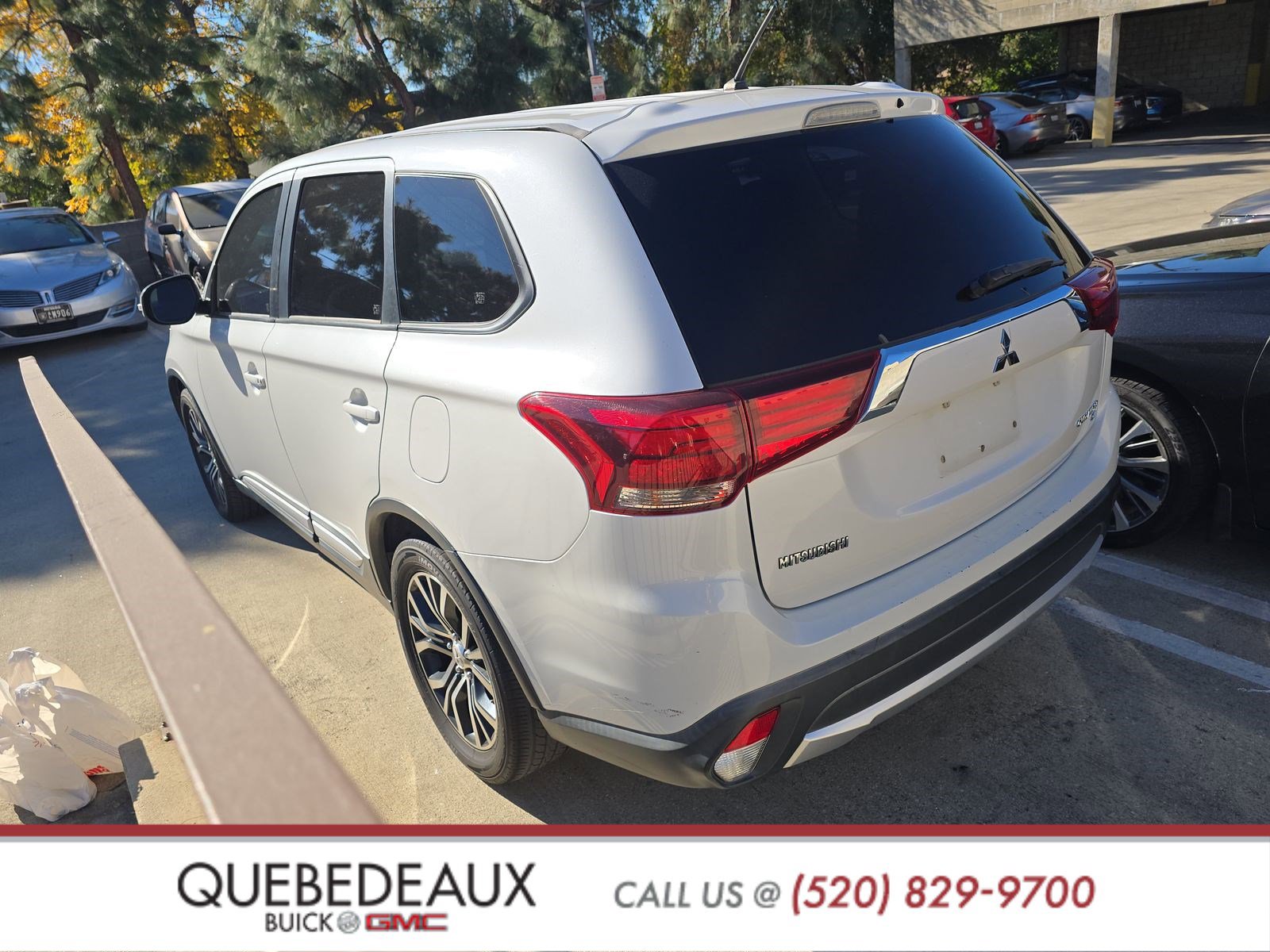 Used 2016 Mitsubishi Outlander SE image 6