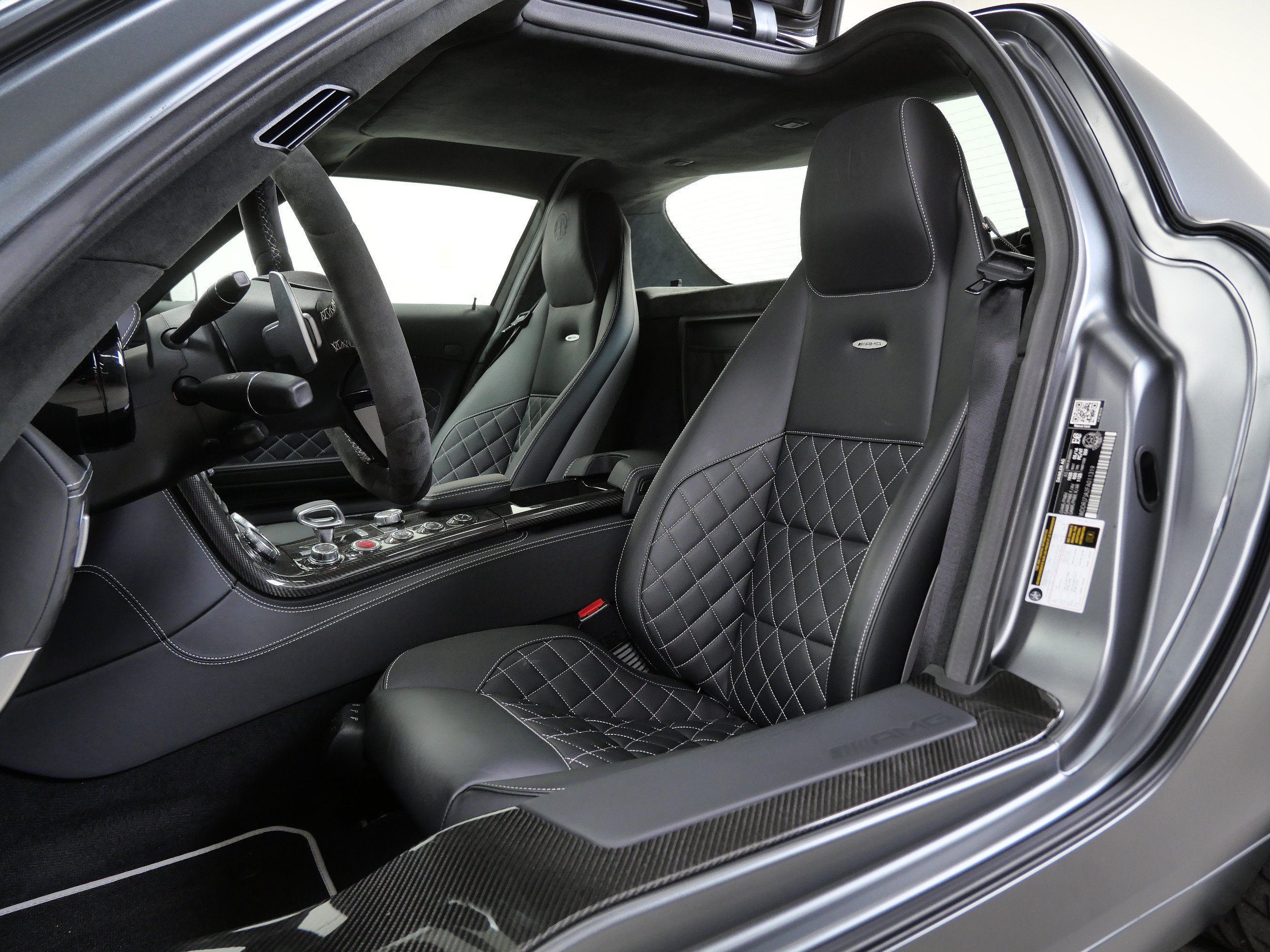 Used 2015 Mercedes-Benz SLS AMG GT Final Edition image 17