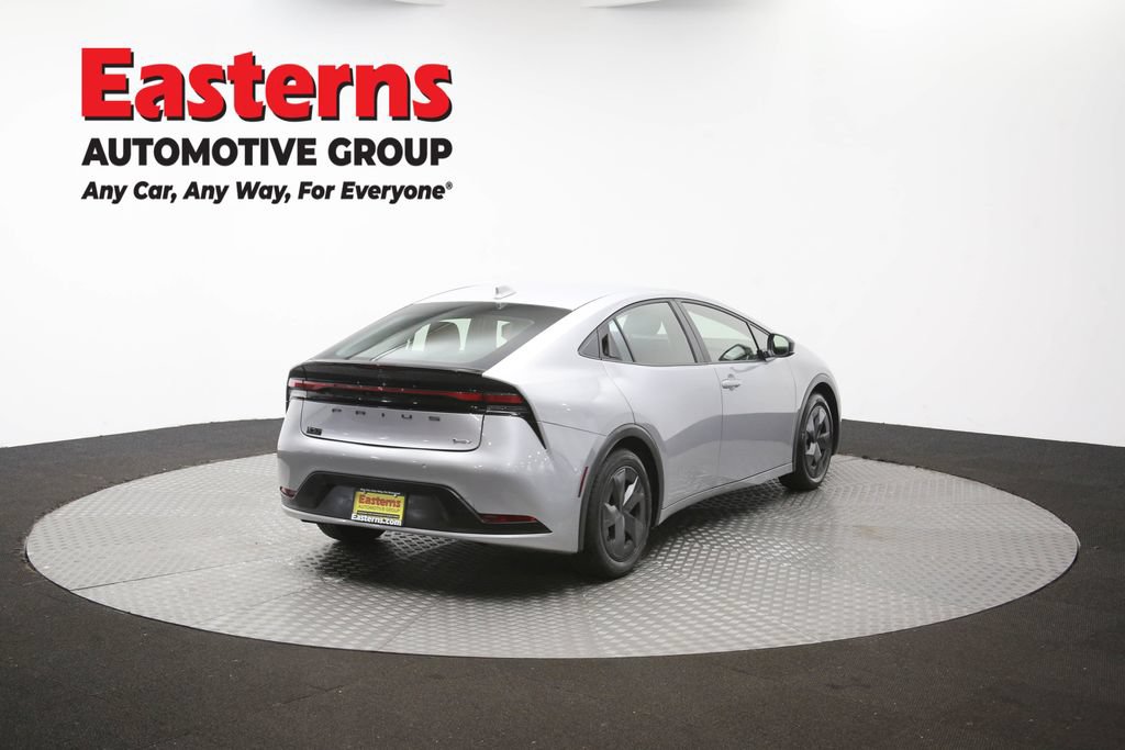 Used 2025 Toyota Prius LE FWD image 40