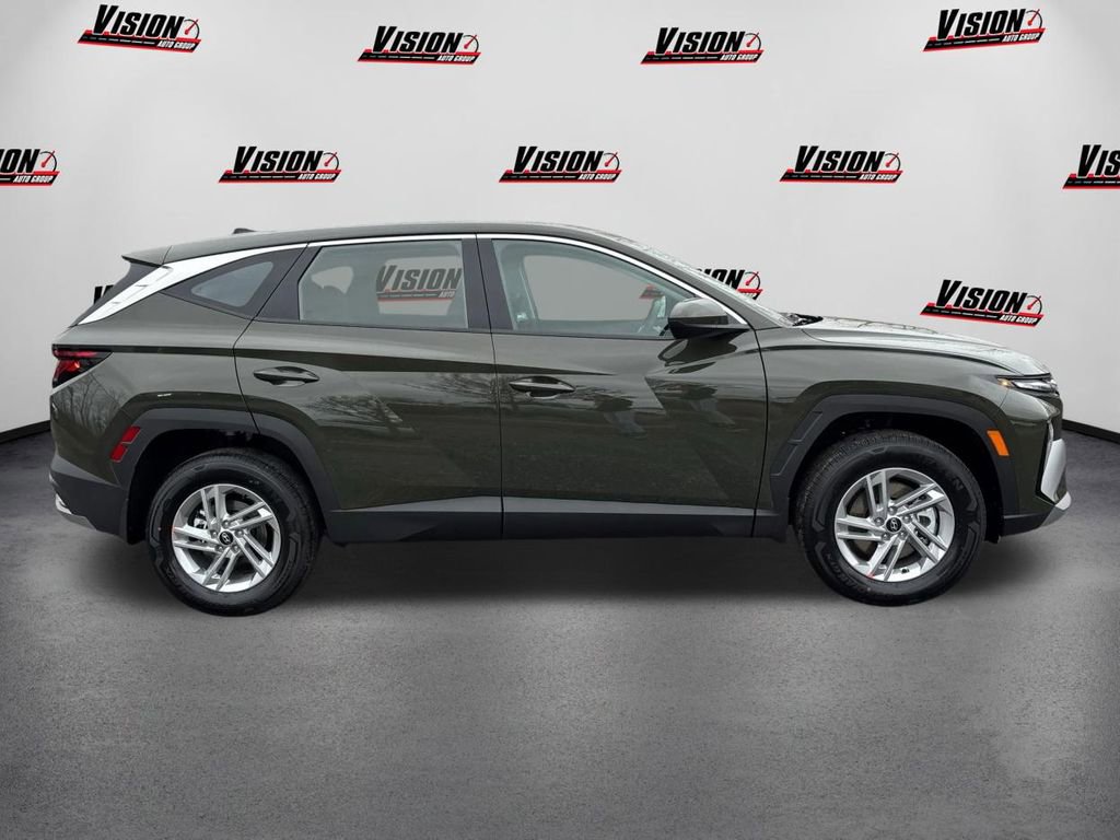 New 2026 Hyundai Tucson SE image 4